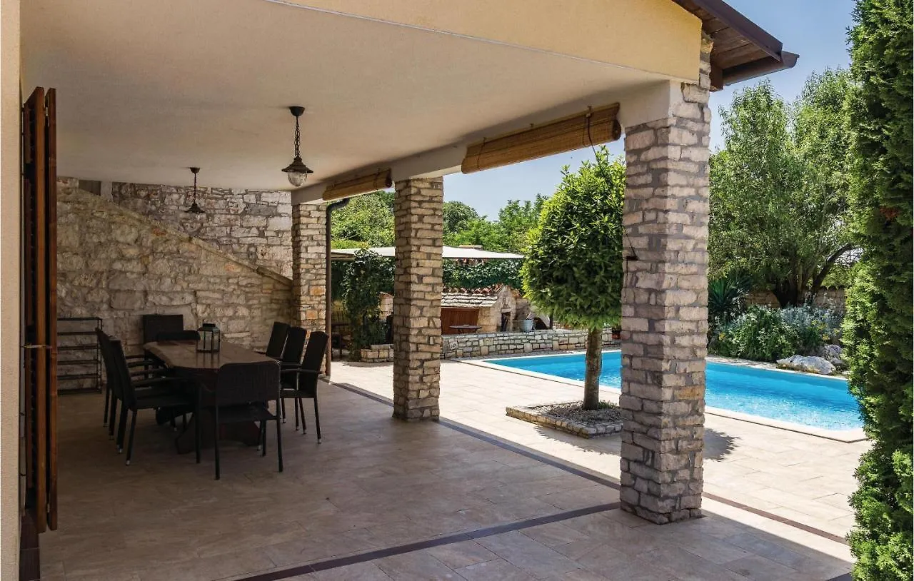 Pet Friendly Home In Manjadvorci With Wifi