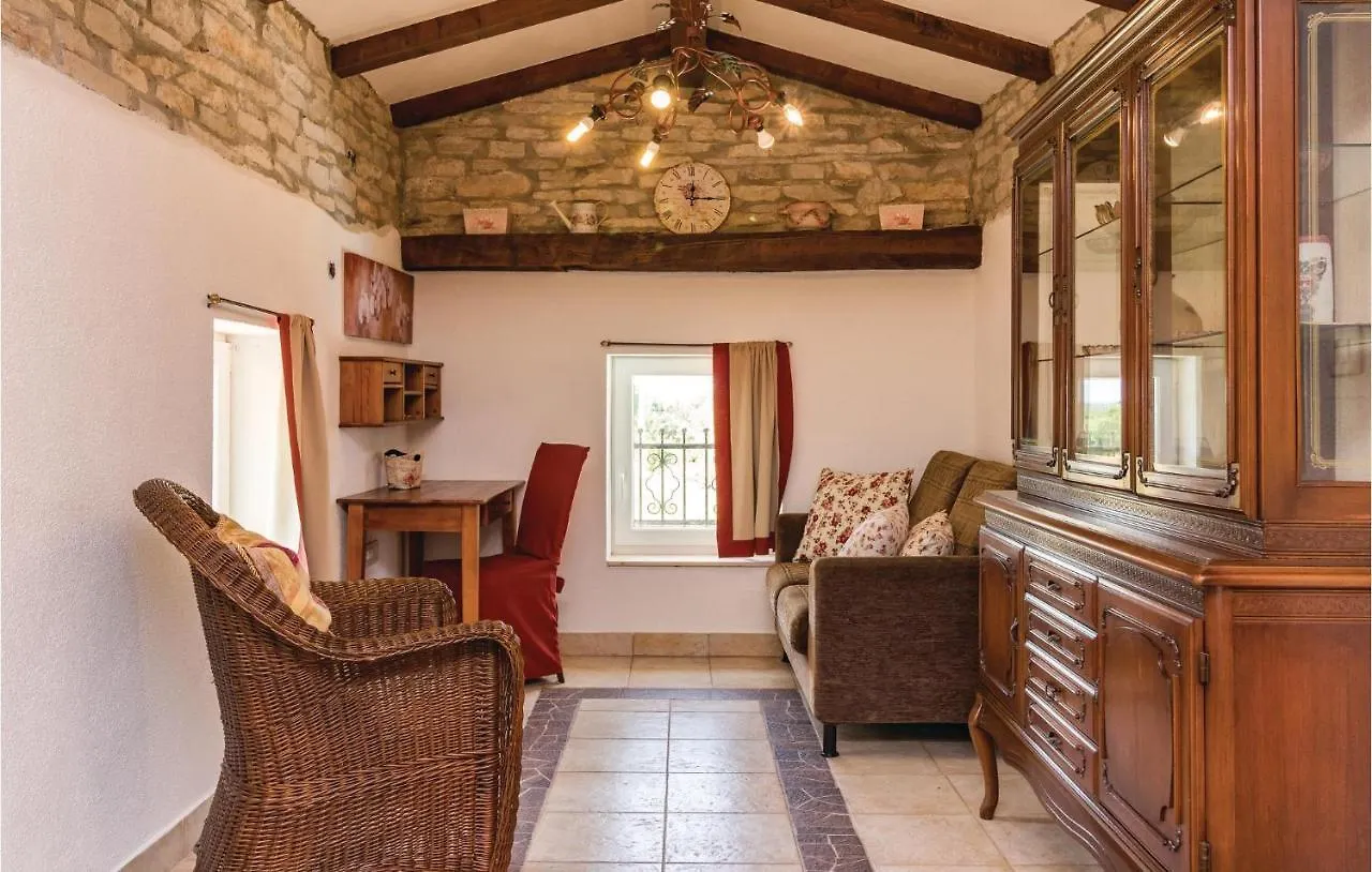 Holiday home Pet Friendly Home In Manjadvorci With Wifi