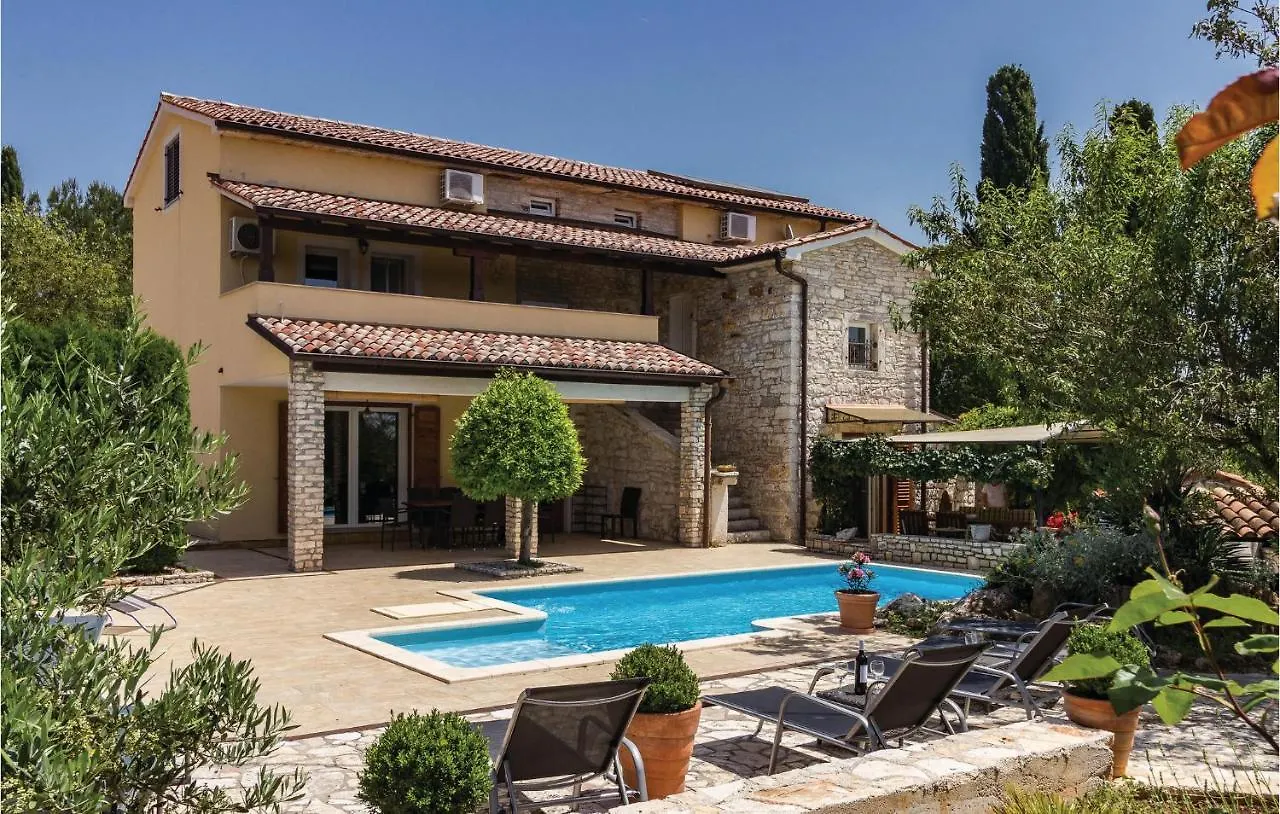 Holiday home Pet Friendly Home In Manjadvorci With Wifi Croatia