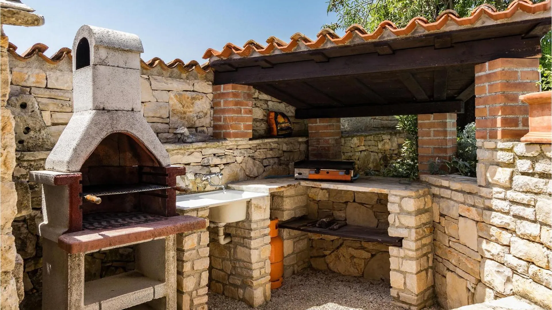 Holiday home Pet Friendly Home In Manjadvorci With Wifi Croatia